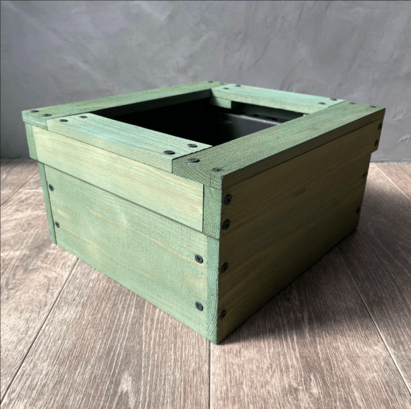 メダカ飼育セット 《木枠・水槽4L・低床セット 》杉材 アンティークグリーン【ビス仕上げ】 - 丹波とめだか「とと」