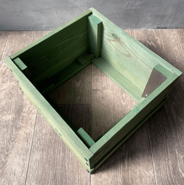 メダカ飼育セット 《木枠・水槽4L・低床セット 》杉材 アンティークグリーン【ビス仕上げ】 - 丹波とめだか「とと」