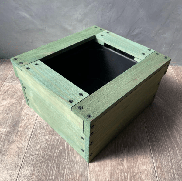 メダカ飼育セット 《木枠・水槽4L・低床セット 》杉材 アンティークグリーン【ビス仕上げ】 - 丹波とめだか「とと」