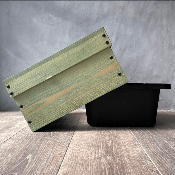 メダカ飼育セット 《木枠・水槽4L・低床セット 》杉材 アンティークグリーン【ビス仕上げ】 - 丹波とめだか「とと」